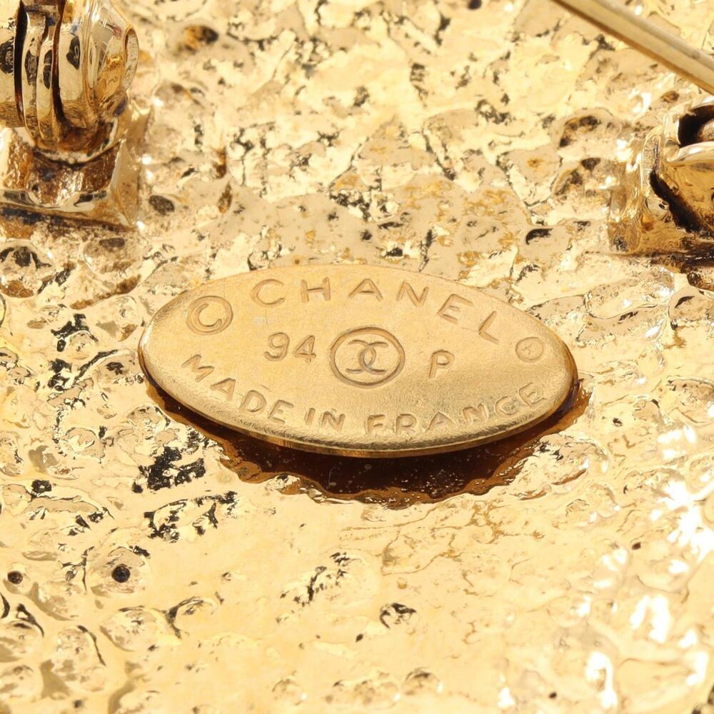 CHANEL Gold Logo Brooch - Picture 3 of 6